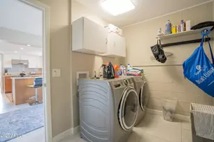 1201 E Rowlands Ln, Phoenix, AZ 85022 - Photo 24