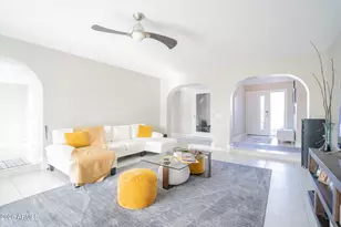 1201 E Rowlands Ln, Phoenix, AZ 85022 - Photo 14