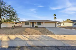 20001 N Willowcreek Cir, Sun City, AZ 85373 - Photo 6