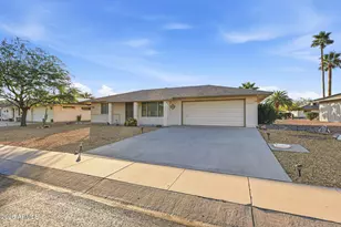 20001 N Willowcreek Cir, Sun City, AZ 85373 - Photo 1