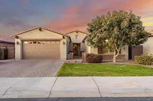 154 W Hackberry Ave, Queen Creek, AZ 85140 - Photo 1