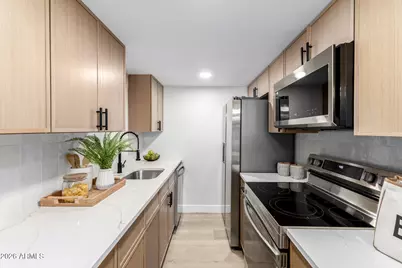 8531 E Portland Street, Scottsdale, AZ 85257 - Photo 2