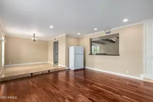 10627 N 44th Ct, Phoenix, AZ 85028 - Photo 12