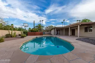 10627 N 44th Ct, Phoenix, AZ 85028 - Photo 42