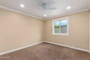 10627 N 44th Ct, Phoenix, AZ 85028 - Photo 36