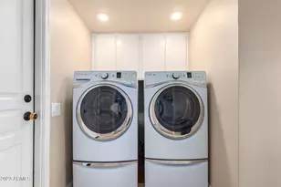 10627 N 44th Ct, Phoenix, AZ 85028 - Photo 38