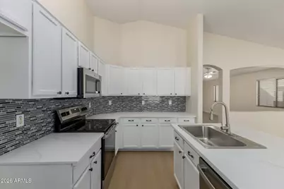 3318 W Fraktur Road, Phoenix, AZ 85041 - Photo 16