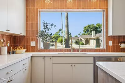 11049 N 44th Street, Phoenix, AZ 85028 - Photo 22