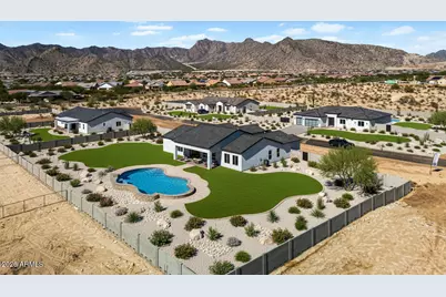 20255 W Highland Avenue, Litchfield Park, AZ 85340 - Photo 20