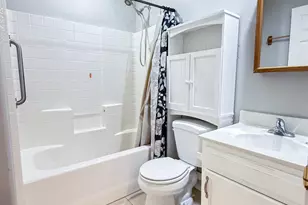 8431 W Altos Dr, Arizona City, AZ 85123 - Photo 10