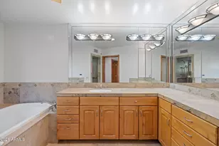 5944 E Calle Del Norte, Phoenix, AZ 85018 - Photo 20