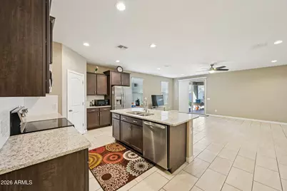 10736 W Bronco Trail, Peoria, AZ 85383 - Photo 6