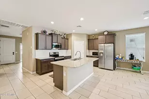 10736 W Bronco Trail, Peoria, AZ 85383 - Photo 8