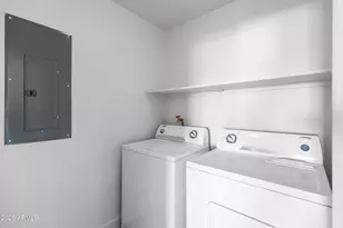 945 E Playa Del Norte Dr, Tempe, AZ 85288 - Photo 16