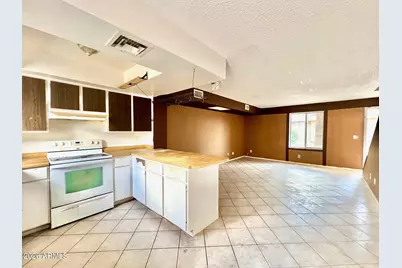 6120 W Townley Avenue, Glendale, AZ 85302 - Photo 1