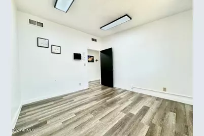 250 W Pinkley Avenue, Coolidge, AZ 85128 - Photo 4