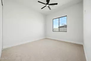 612 E Amber Sun Dr, Phoenix, AZ 85085 - Photo 40