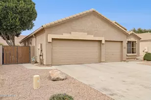 944 S Porter St, Gilbert, AZ 85296 - Photo 2