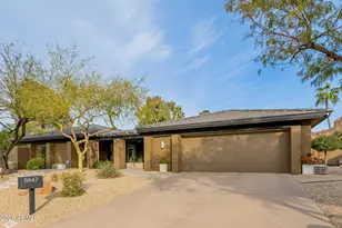 5847 N 46th St, Phoenix, AZ 85018 - Photo 2