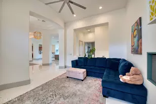 2106 E Beth Dr, Phoenix, AZ 85042 - Photo 8