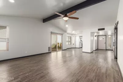 1384 N Carriage Lane, Chandler, AZ 85224 - Photo 8