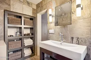 146 E Mariposa St, Phoenix, AZ 85012 - Photo 36