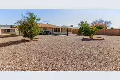 10726 W Camelot Circle, Sun City, AZ 85351 - Photo 26