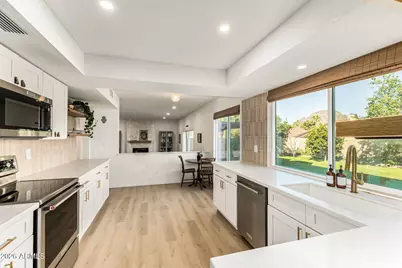 2106 E Friess Drive, Phoenix, AZ 85022 - Photo 14