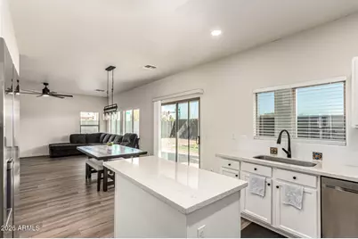 6009 S 15th Drive, Phoenix, AZ 85041 - Photo 8