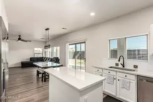 6009 S 15th Dr, Phoenix, AZ 85041 - Photo 8