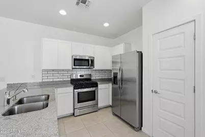 3022 E Riding Boot Way, San Tan Valley, AZ 85140 - Photo 8