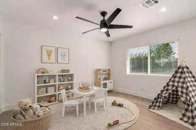 829 E Desert Park Lane, Phoenix, AZ 85020 - Photo 22