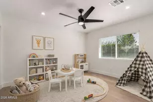 829 E Desert Park Ln, Phoenix, AZ 85020 - Photo 22