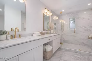 829 E Desert Park Ln, Phoenix, AZ 85020 - Photo 14