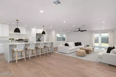 829 E Desert Park Lane, Phoenix, AZ 85020 - Photo 2