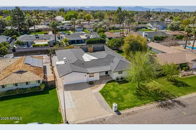 829 E Desert Park Lane, Phoenix, AZ 85020 - Photo 30