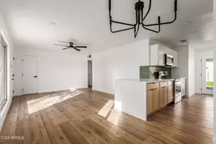 637 N Sunset Dr, Chandler, AZ 85225 - Photo 2