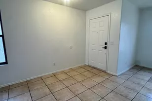 629 W Jardin Dr, Casa Grande, AZ 85122 - Photo 2