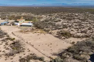 1886 E Robins Roost Trail, Huachuca City, AZ 85616 - Photo 8