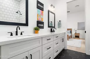 4223 N 41st Pl, Phoenix, AZ 85018 - Photo 18