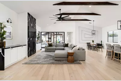 4223 N 41st Place, Phoenix, AZ 85018 - Photo 4