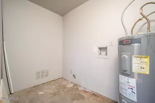 808 N 95th Dr, Tolleson, AZ 85353 - Photo 16