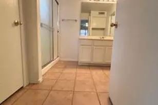 4621 E Abraham Ln, Phoenix, AZ 85050 - Photo 14