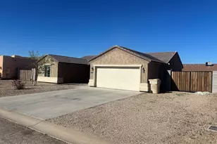 10522 W Arvada Dr, Arizona City, AZ 85123 - Photo 2