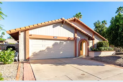 2236 W Kiowa Circle, Mesa, AZ 85202 - Photo 2