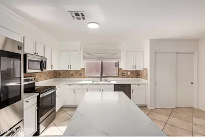 16020 N 86th Lane, Peoria, AZ 85382 - Photo 14