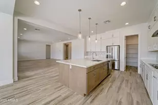 4075 W Silverdale Rd, San Tan Valley, AZ 85144 - Photo 4