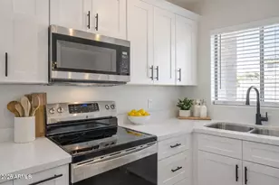 2518 W Carson Rd, Phoenix, AZ 85041 - Photo 14