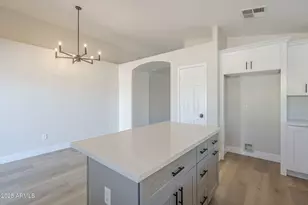 2518 W Carson Rd, Phoenix, AZ 85041 - Photo 16