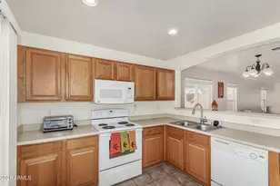 212 N 152nd Dr, Goodyear, AZ 85338 - Photo 12